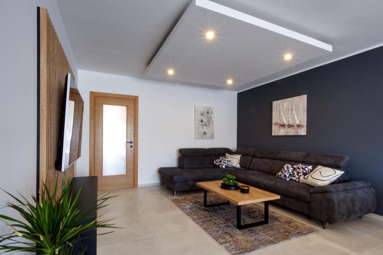 Apartments Iva & Nika Fažana Екстериор снимка