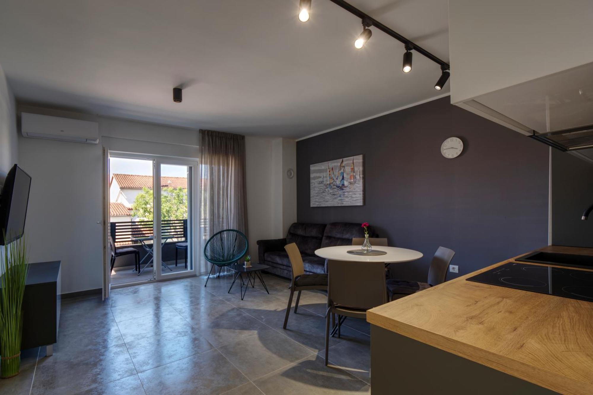 Apartments Iva & Nika Fažana Екстериор снимка